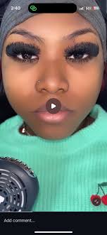 Can someone do my lashes like these?