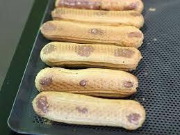 Eclair Au Chocolat Recette Eclair Au Chocolat Recettes De Cuisine Illustrees Idee Recette