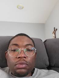 Wade Dennis's Instagram, Twitter & Facebook