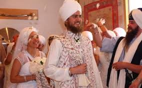 Design and photography by gurumustuk singh khalsa anand karaj the sikh marriage ceremony. The Lavan Of Guru Ram Das Sikh Dharma Ministry