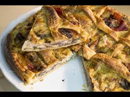 Oggi un piatto perfetto per gli amanti dei sapori affumicati: Torta Salata Radicchio Speck E Scamorza Facile E Veloce Youtube