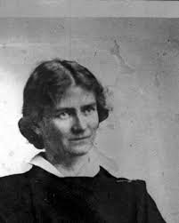 Property owner agrees to honour woman who shot Mussolini