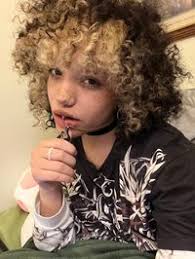 Elise Ware (Leecee515)