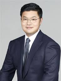 설립 당시 지분구조는 백스젠이 46.9%, 넥솔바이오텍 (현 셀트리온스킨큐어) 18.7%, 한국담배인삼공사 17.2% 등이다. ì„œì •ì§„ ëª…ì˜ˆíšŒìž¥ ê²½ì˜ê¶Œ ìŠ¹ê³„ì— ì•ˆê°„íž˜ ê¸°ì—…ì§€ë°°êµ¬ì¡° ê±°ë²„ë„ŒìŠ¤ ê¸°ì‚¬ë³¸ë¬¸ Esgê²½ì œ
