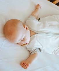 In warm weather over 75 degrees (3), a single layer, such as a cotton onesie and diaper, is enough for a baby to sleep in. Is My Baby Too Hot Or Too Cold For Sleep