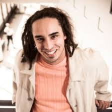 Travis Heath's Instagram, Twitter & Facebook