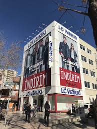 Clothing store in baia mare. Lc Waikiki Sinco 360 Reklam Ajansi