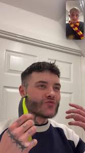 #ad Sharing is caring and not the razors @Zak Ross but your time and chats  ! #Philips #OneBlade #wellbeingmatters #selfcareroutines