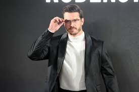 Nun eskalierte die situation im schönen oberbayern und die polizei musste eingeschaltet werden. Bei Modenschau Helene Fischers Freund Thomas Seitel Web De