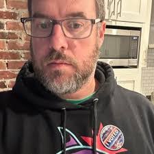 Heath Pearce's Instagram, Twitter & Facebook