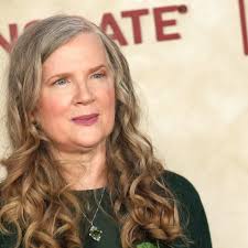 Country Star Sends Bold Message After Fans Turn