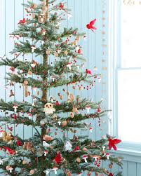 We have fun ideas to decorate your home for the holidays, including diy christmas crafts, plus lights, wreaths, garlands, stockings, ornaments, and other accents guaranteed to spread cheer. Christmas Crafts Martha Stewart