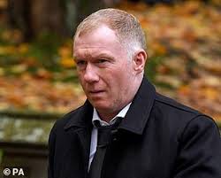 Sir Bobby Charlton is honoured ahead of England's game with Malta as  Wembley pays emotional tribute to the legendary footballer and 1966 World  Cup winner