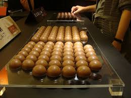 Cheese Chocolate And Wine Three Ways To Savor Switzerland Europe Up Close Big Chocolate Chocolate Factory Foodie Destinations