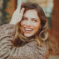 Bethany Joy Lenz (@msbethanyjoylenz) • Instagram photos and videos