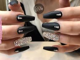 Ver más ideas sobre manicura de uñas, manicura, uñas de gel bonitas. Untitled Nails In 2019 Black Nails Matte Black Nails Black Coffin Nails Untitled Nails In 2019 Black Nail Designs Studded Nails Black Coffin Nails