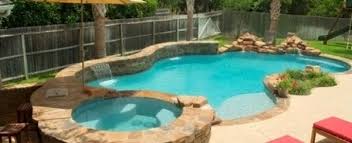 Pin Von Andre Stieler Auf Aussenwhirlpool In 2020 Kleine Hinterhof Pools Schwimmbad Designs Pool Im Garten