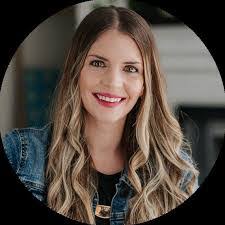 Desiree Short's Instagram, Twitter & Facebook