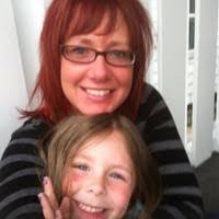 Lisa Pemberton's Instagram, Twitter & Facebook