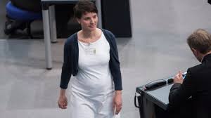Petry is most common among white (88.44%) individuals. Afd Geheimplan Neuer Job Fur Frauke Petry Politik Inland Bild De