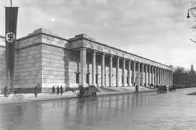 Das haus der kunst in münchen ist eines der großen internationalen ausstellungshäuser. Bauwelt Nach Weisswasche Nun Ruckbau