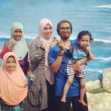 Untuk itu pada artikel kali ini, infoislam.id akan berbagi metode rukyah mandiri ala ustadz muhammad faizar, dan apabila dalam artikel ini terdapat ketidaksesuaian, kami mohon komentar dan saran anda untuk dijadikan perbaikan kedepan. Haneen Akira Istri Ustadz Hanan Attaki Ceramah Secara Asik Menggugah Menyentuh Ke Hati Sri Al Hidayati