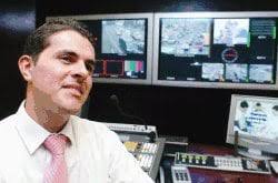 Serrano se queda: Periodista se mantiene en <em>Telenoticias</em>