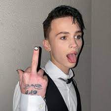 Скидка по промокоду ryndych06отличный звук, влагозащита, куча уникальных фишек и в 4 раза дешевле аналогов! Danya Milohin On Instagram Bum Dream Team Fashion Lab Coat