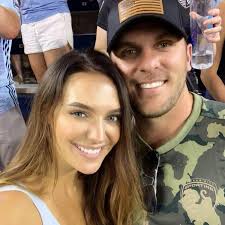 What setting should I leave the hot tub jets on?