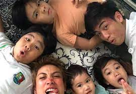 Dilahirkan di ampang, selangor pada 13 jun 1984. Anak Sulung Johan Dan Ozlyn 2 Foto Terkini Bentuk Badan Ozlyn Isteri Johan Paling Johan Zizan Cakap Meletop Boring Kat Nabil Dan Neelofa Dan Bahan Fesyen Neelofa Meletop Gyopix