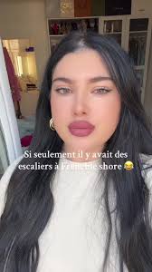 Escaliers et Humor à Frenchie Shore 😂