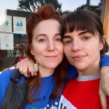 Anne Utterback's Instagram, Twitter & Facebook