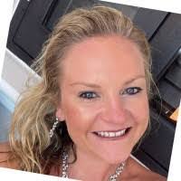 Julia Appelt's Instagram, Twitter & Facebook