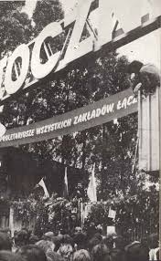 Spór o słynne tablice solidarności. Sierpien 1980 Wikipedia Wolna Encyklopedia