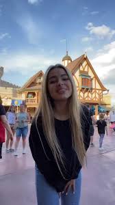 Supalonely Feat Gus Dapperton Created By Benee Popular Songs On Tiktok In 2020 Dance Choreography Videos Choreography Videos Dance Videos