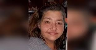 Lisa Sampson's Instagram, Twitter & Facebook