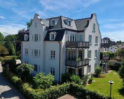 166 m² · 3.313 €/m² · 5 zimmer · haus · garage. Breyer Seck Bau Referenzhaus Mehrfamilien Hauser