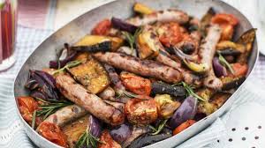 Tout le monde connait le couscous, qu'il soit royal ou traditionnel, mais ne sait pas toujours le préparer. 6 Astuces Pour Reussir La Cuisson Des Merguez Femme Actuelle Le Mag