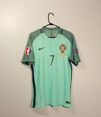 2 inches x 1.5 inches * is a high quality and shining metal with acrylic at * if you want other name and number let us know in the notes. Portugal Euro 2016 Semi Final Away Jersey Ronaldo 7 Size L