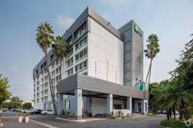 Book online for the best rates. 8244 Orion Ave Van Nuys Ca 91406 Loopnet Com