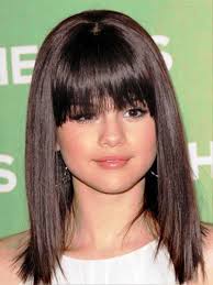 Tampil elegan dengan model rambut segi panjang lurus via twentyonepress.blogspot.com. Pesona Kecantikan Model Rambut Panjang Untuk Wajah Bulat Si Untung
