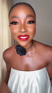 Guysss help me pick my outfit