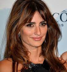 Cheveux Longs Frange Longue Trendy Mood Magazine Lifestyle Longue Frange Coupe Coiffure Cheveux Long Avec Frange