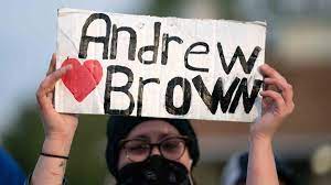 Последние твиты от andrew brown (@seatrout). Mourners Gathering Monday For Funeral Of Andrew Brown Jr Nbc Los Angeles California News Times