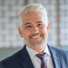 Marc Eichenberger auf LinkedIn: Ab Montag sind unsere Showrooms wieder  geöffnet 🏎️🚗🚙🎉 Herzlich…