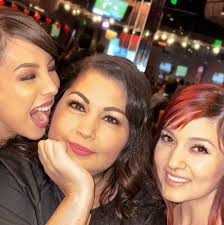 Will Majin knock down Christmas tree ornaments?