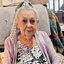 Lois Poe's Instagram, Twitter & Facebook