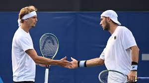 His younger brother, alexander zverev , also plays on the tour. N7ijl6ylbfs0qm
