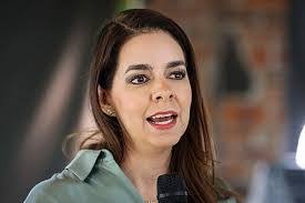 Laura Haro's Instagram, Twitter & Facebook