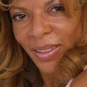 Lynnette Smith-Ambrozy (lambrozy)